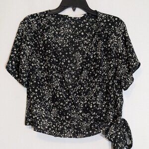 LUSH Black/White Floral Short Sleeve Crop Wrap Chiffon Top; Size L